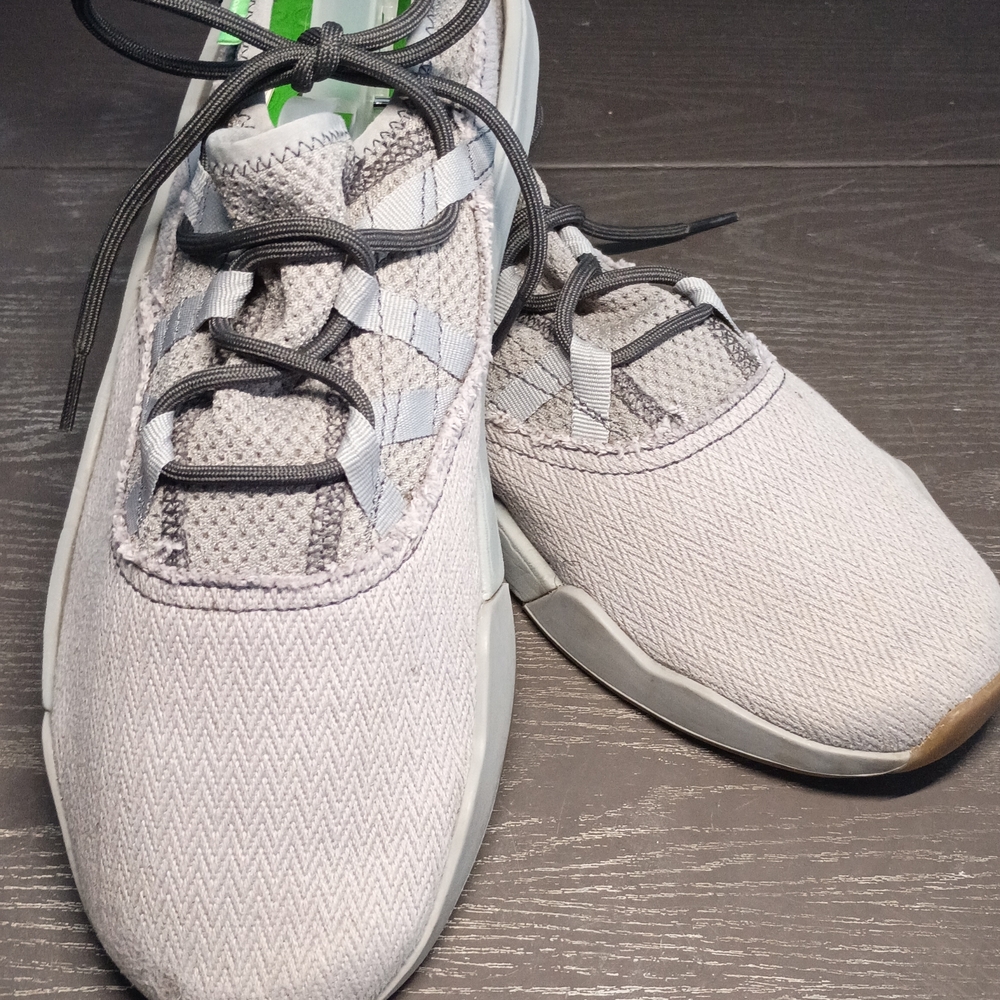 Sanuk Light Gray Boat Shoes for Men 10M. Like NEW Soles And Innersoles.